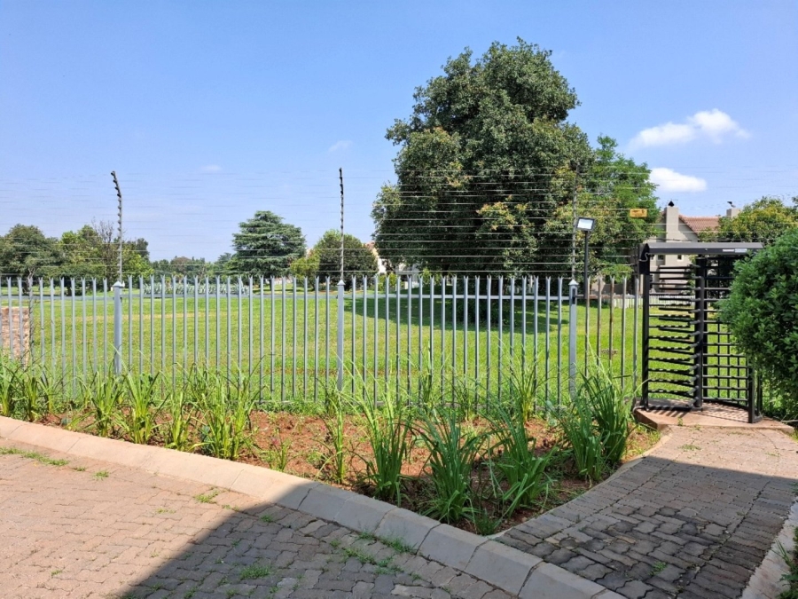 1 Bedroom Property for Sale in Zwartkop Golf Estate Gauteng