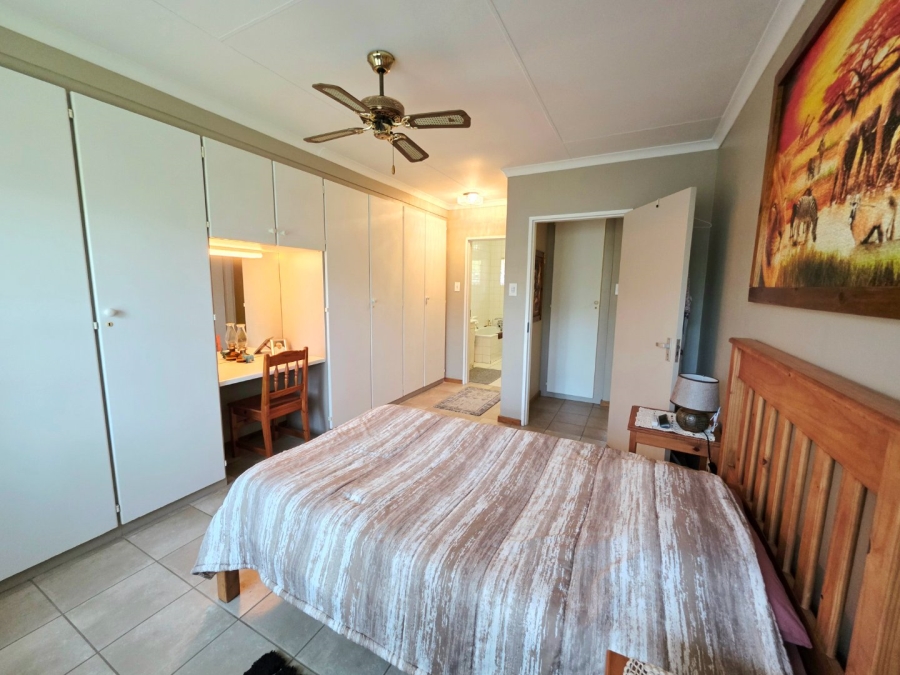 3 Bedroom Property for Sale in La Montagne Gauteng