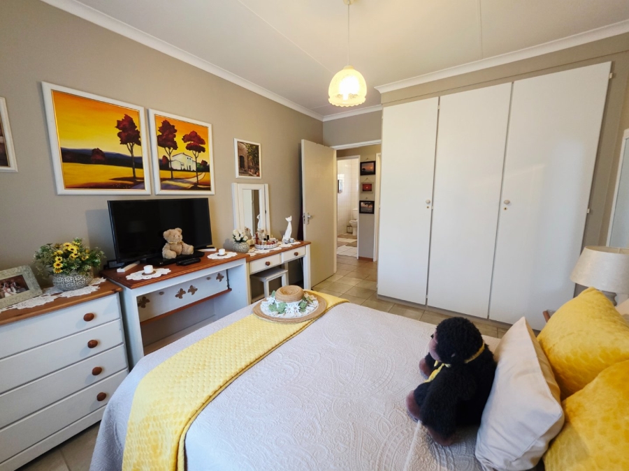 3 Bedroom Property for Sale in La Montagne Gauteng