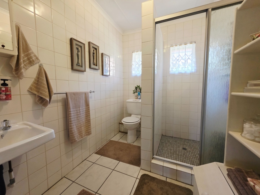 3 Bedroom Property for Sale in La Montagne Gauteng