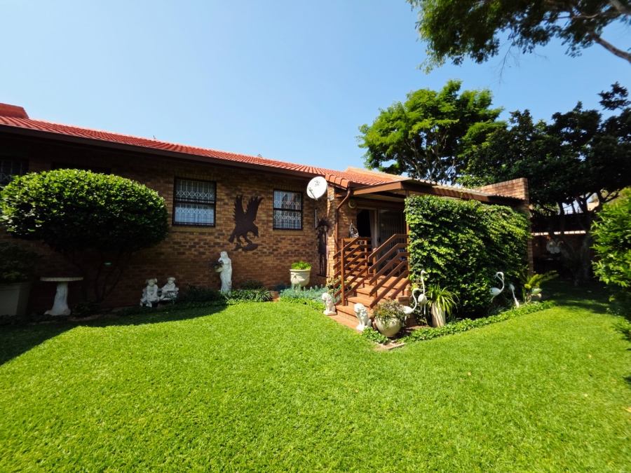 3 Bedroom Property for Sale in La Montagne Gauteng