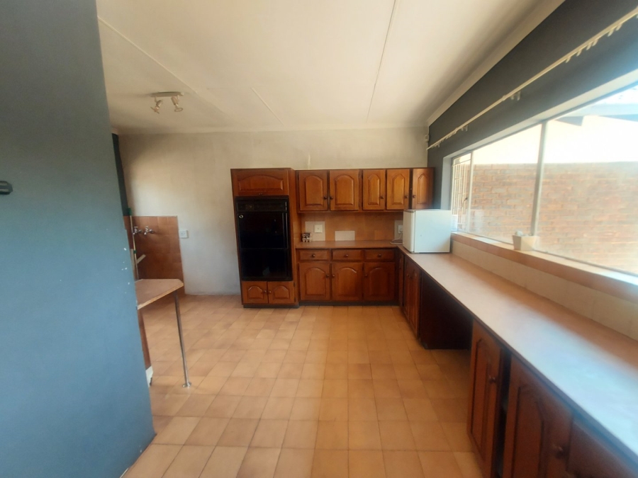 To Let 4 Bedroom Property for Rent in Hennopspark Gauteng