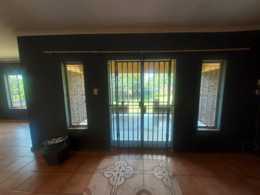 To Let 4 Bedroom Property for Rent in Hennopspark Gauteng