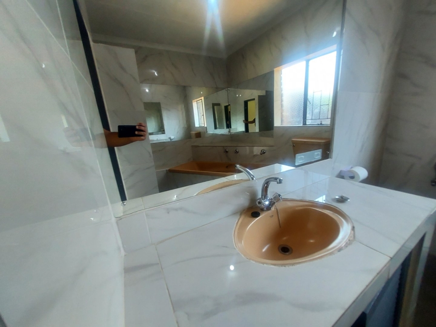 To Let 4 Bedroom Property for Rent in Hennopspark Gauteng