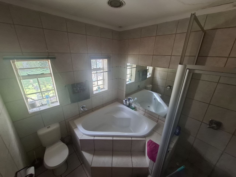 3 Bedroom Property for Sale in Wychwood Gauteng
