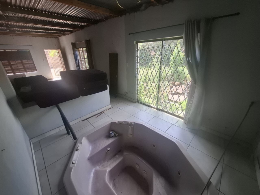 3 Bedroom Property for Sale in Wychwood Gauteng
