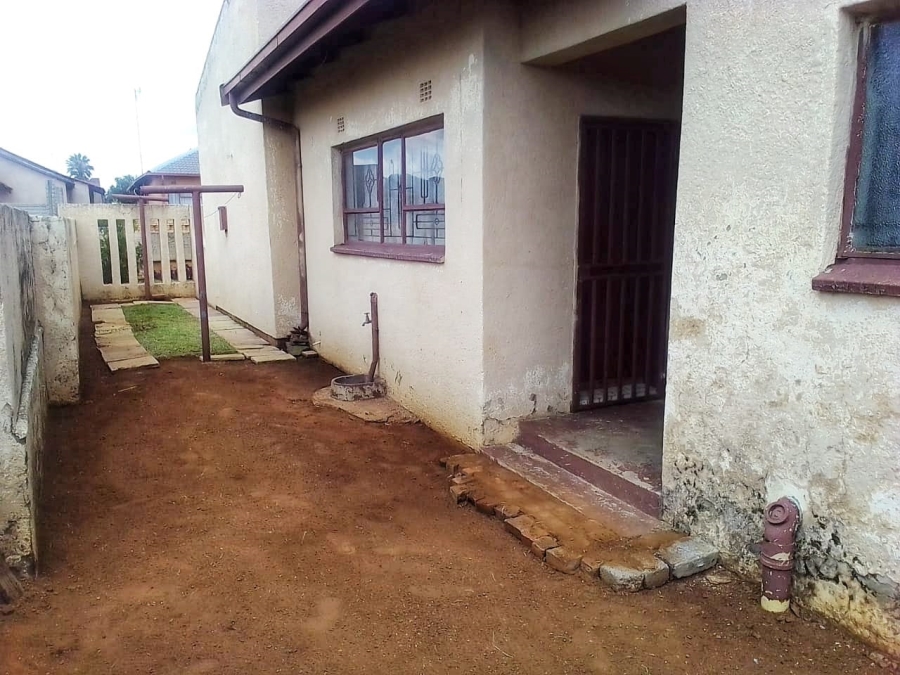 To Let 3 Bedroom Property for Rent in Katlehong South Gauteng