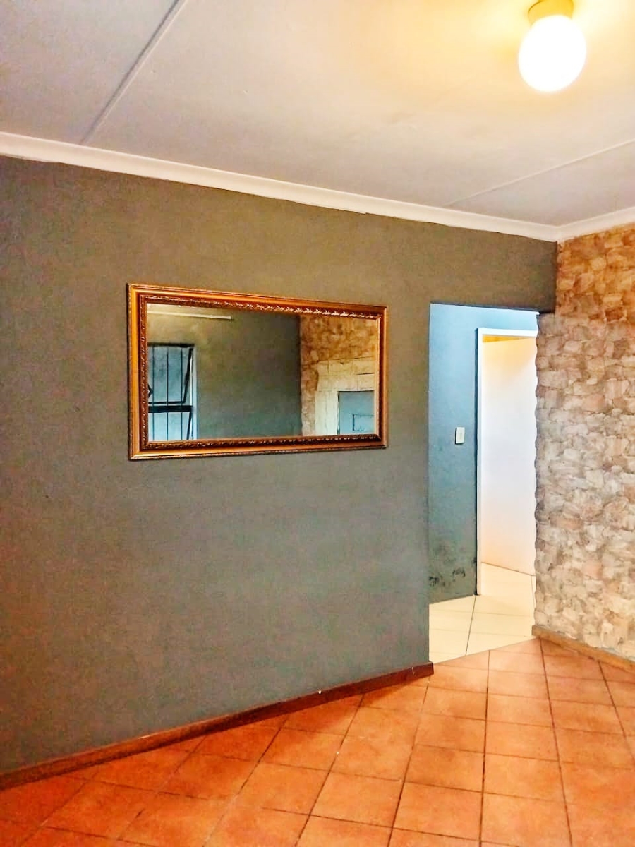 To Let 2 Bedroom Property for Rent in Riverlea Gauteng