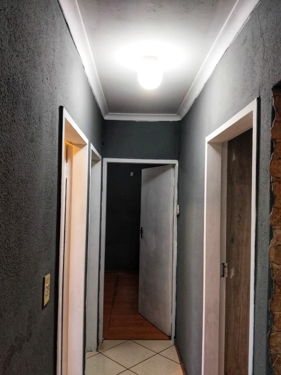 To Let 2 Bedroom Property for Rent in Riverlea Gauteng