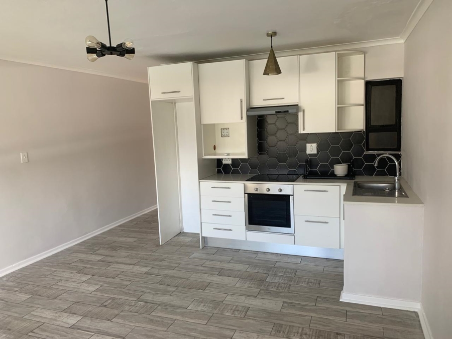 To Let 1 Bedroom Property for Rent in Sandown Gauteng