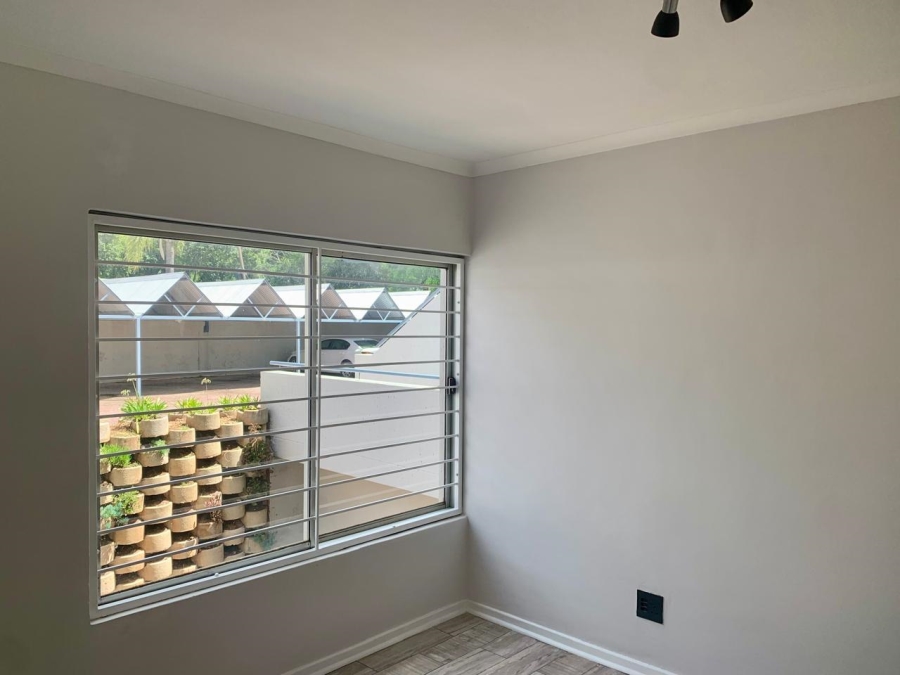 To Let 1 Bedroom Property for Rent in Sandown Gauteng