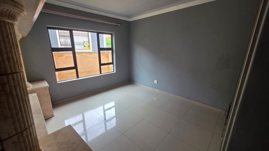To Let 3 Bedroom Property for Rent in Amandasig Gauteng