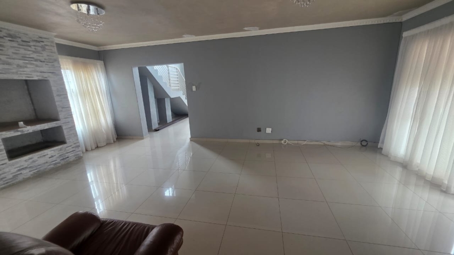 To Let 3 Bedroom Property for Rent in Amandasig Gauteng
