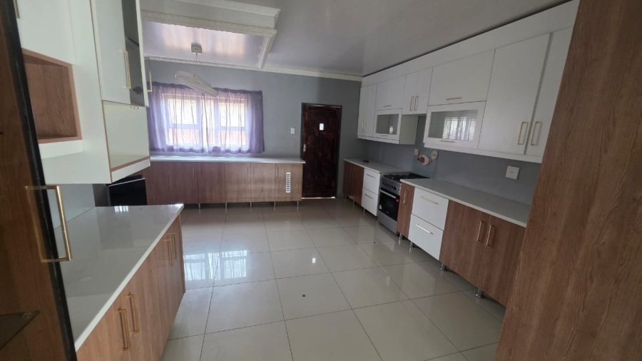 To Let 3 Bedroom Property for Rent in Amandasig Gauteng