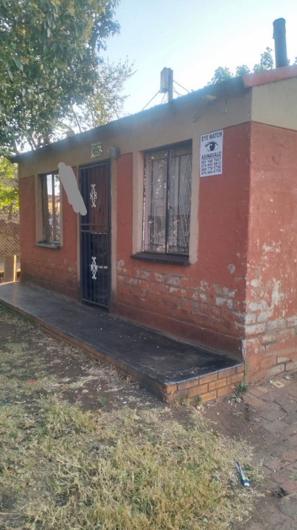 2 Bedroom Property for Sale in Tokoza Gauteng