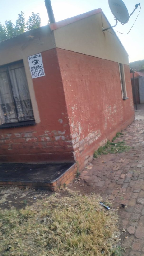 2 Bedroom Property for Sale in Tokoza Gauteng