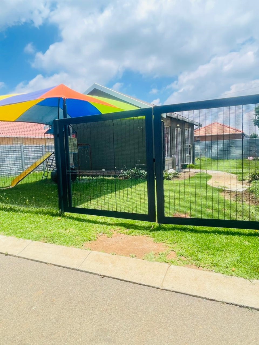 2 Bedroom Property for Sale in Savanna City Gauteng