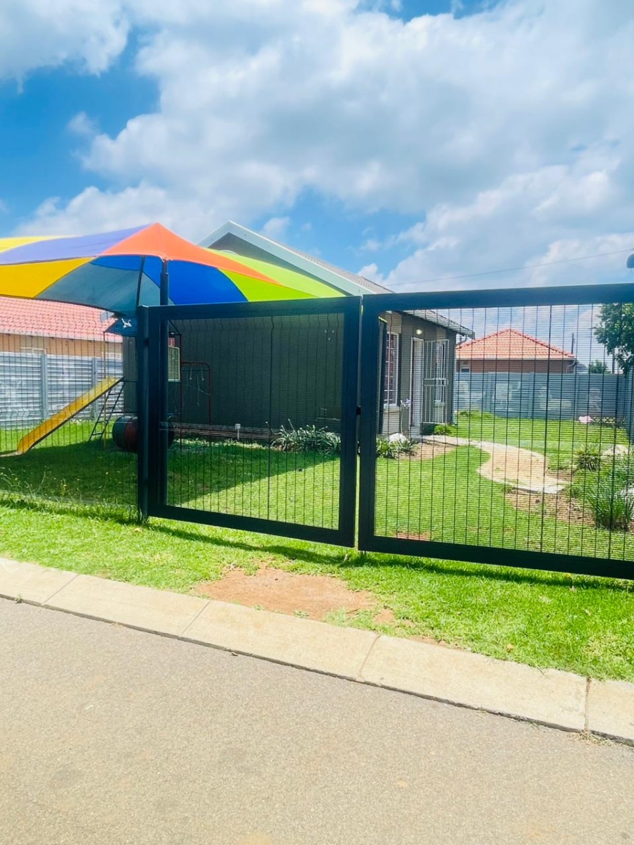 2 Bedroom Property for Sale in Savanna City Gauteng