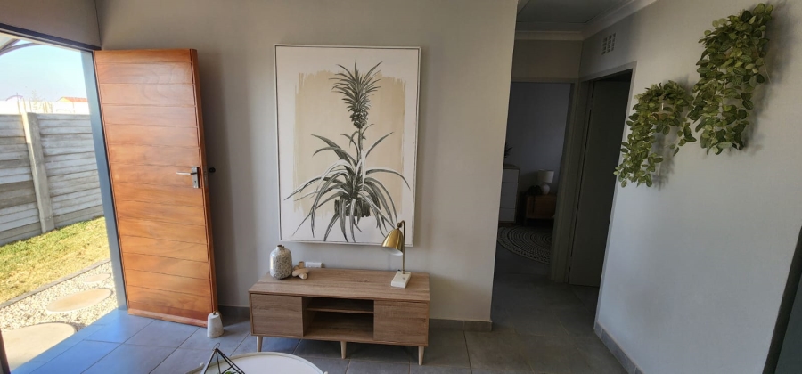 2 Bedroom Property for Sale in Savanna City Gauteng