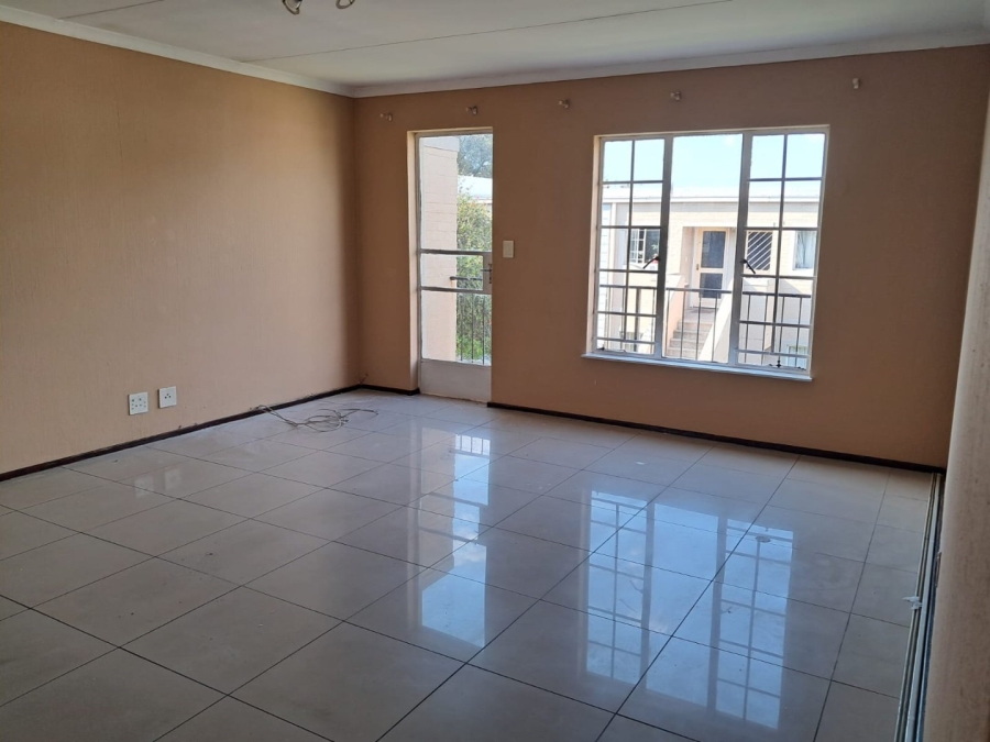 To Let 2 Bedroom Property for Rent in Buccleuch Gauteng