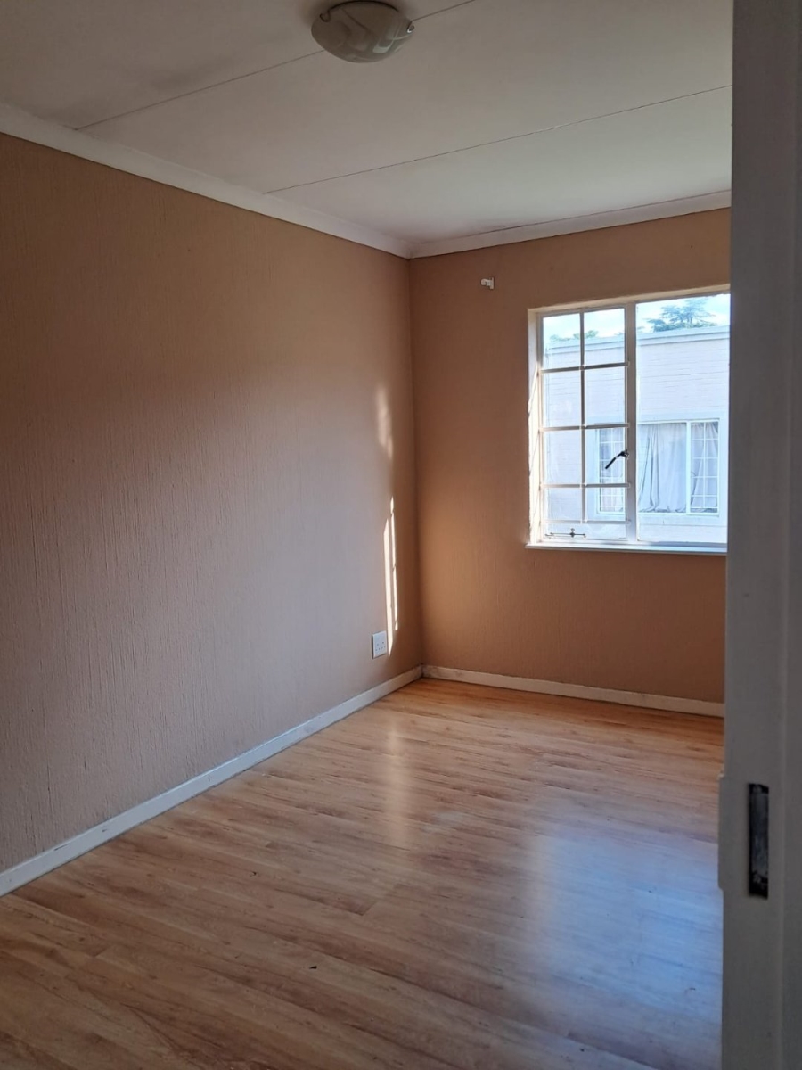 To Let 2 Bedroom Property for Rent in Buccleuch Gauteng