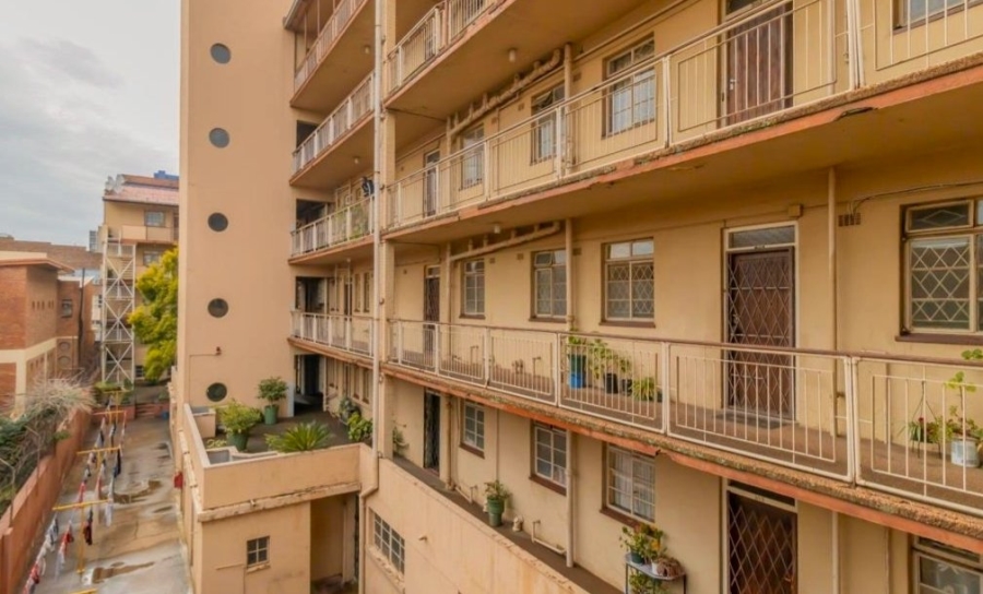 1 Bedroom Property for Sale in Springs Central Gauteng