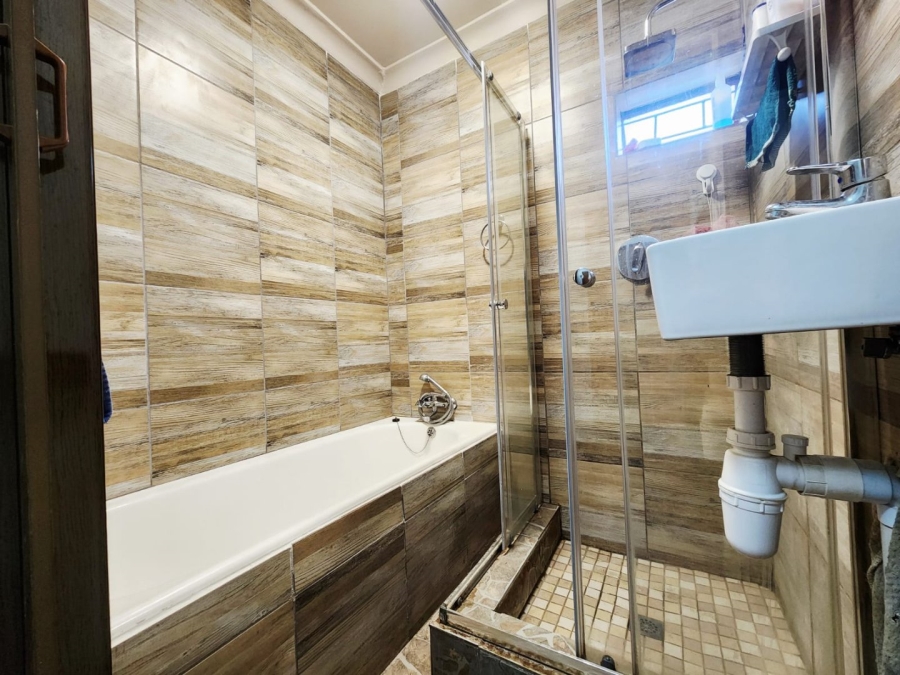 3 Bedroom Property for Sale in Jan Niemand Park Gauteng