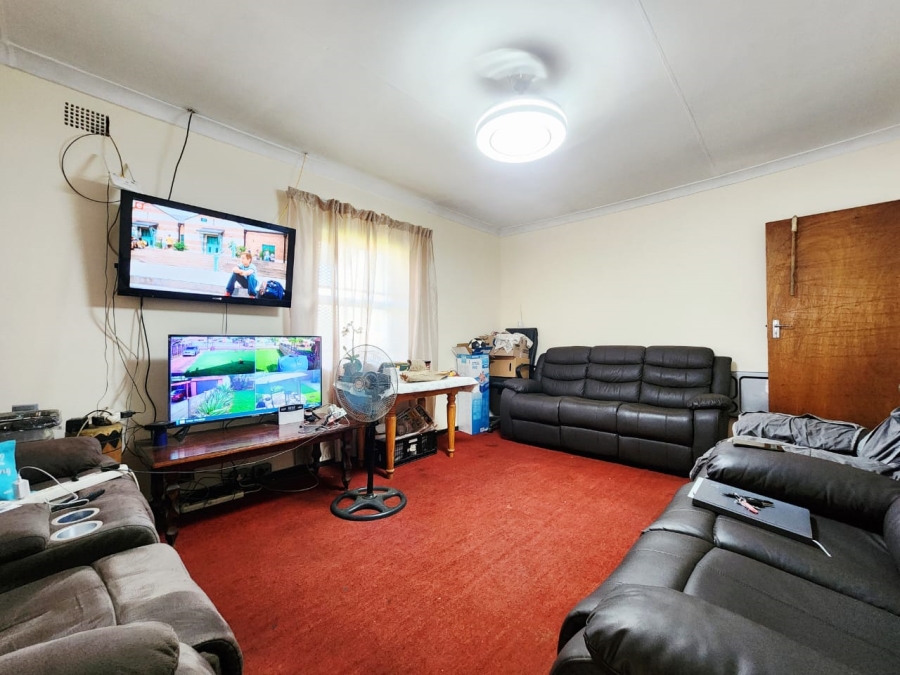 3 Bedroom Property for Sale in Jan Niemand Park Gauteng