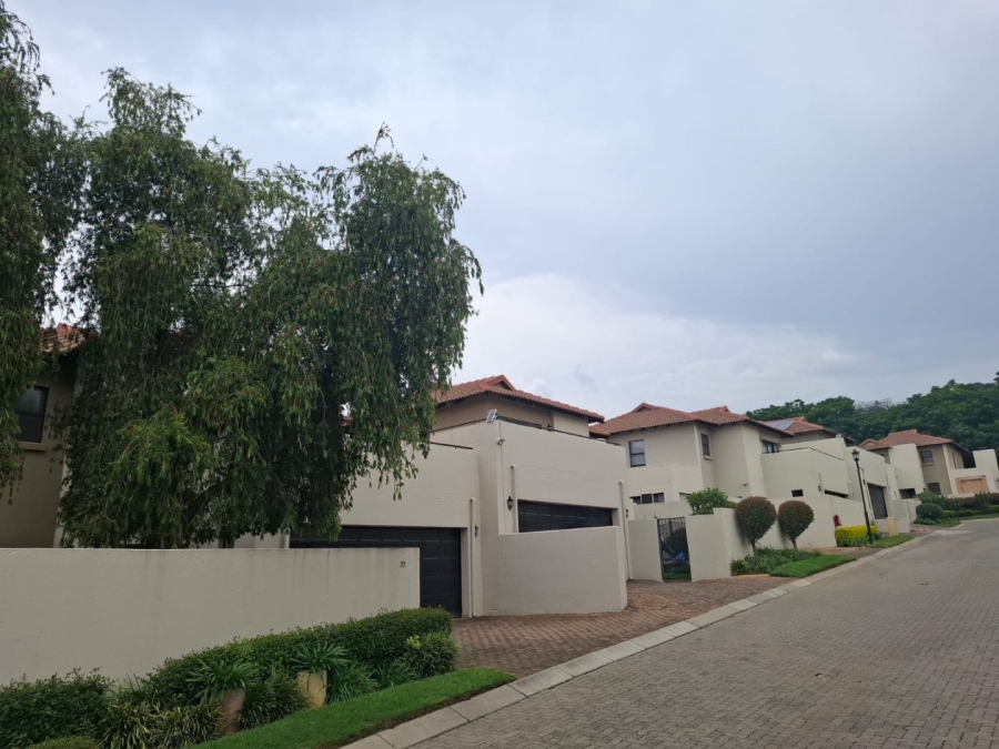  Bedroom Property for Sale in Amorosa Gauteng