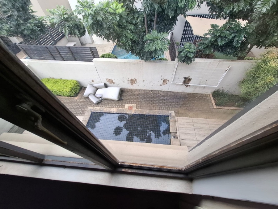  Bedroom Property for Sale in Amorosa Gauteng