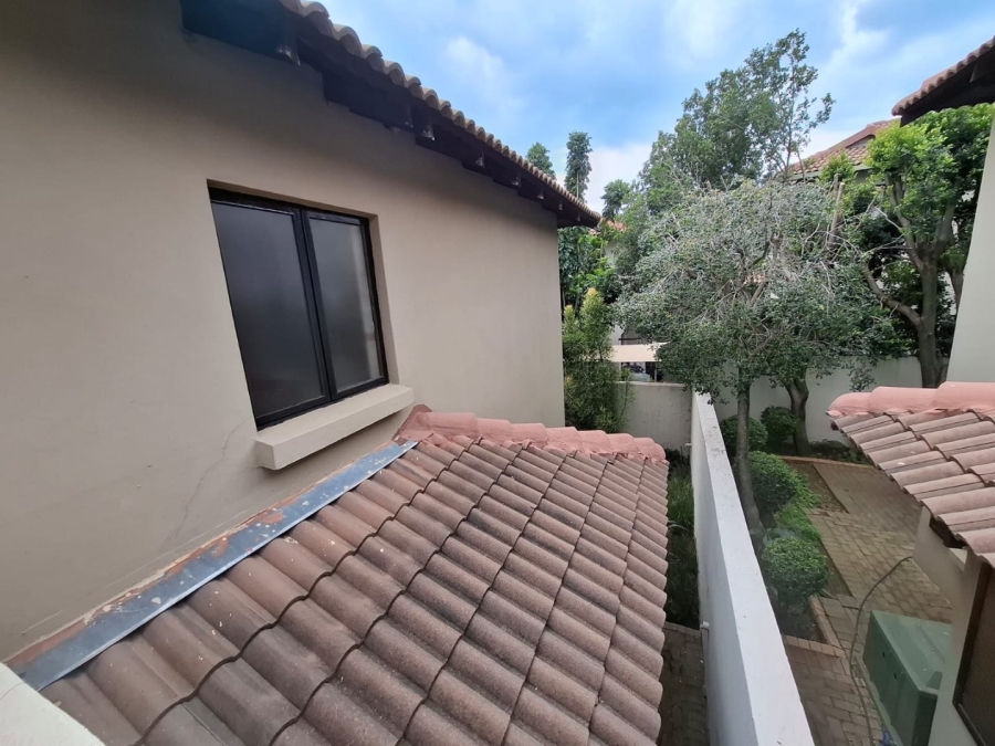  Bedroom Property for Sale in Amorosa Gauteng