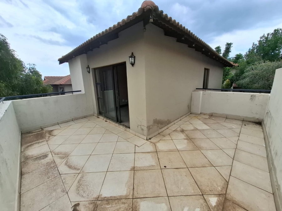  Bedroom Property for Sale in Amorosa Gauteng