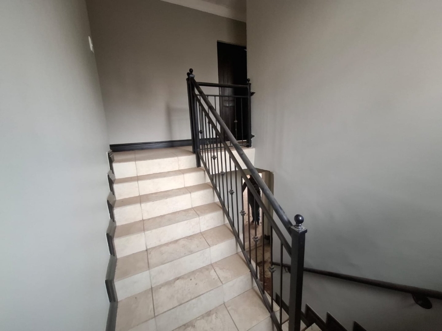  Bedroom Property for Sale in Amorosa Gauteng