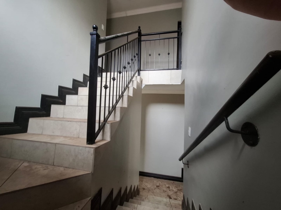  Bedroom Property for Sale in Amorosa Gauteng