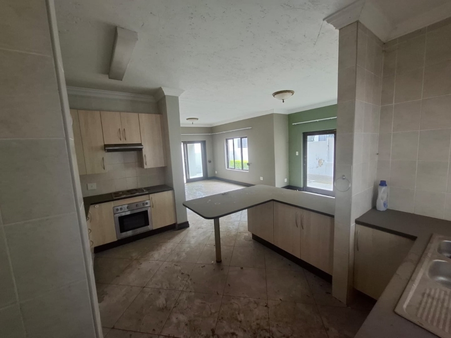  Bedroom Property for Sale in Amorosa Gauteng