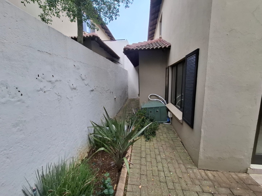  Bedroom Property for Sale in Amorosa Gauteng