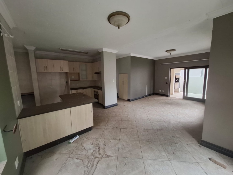  Bedroom Property for Sale in Amorosa Gauteng