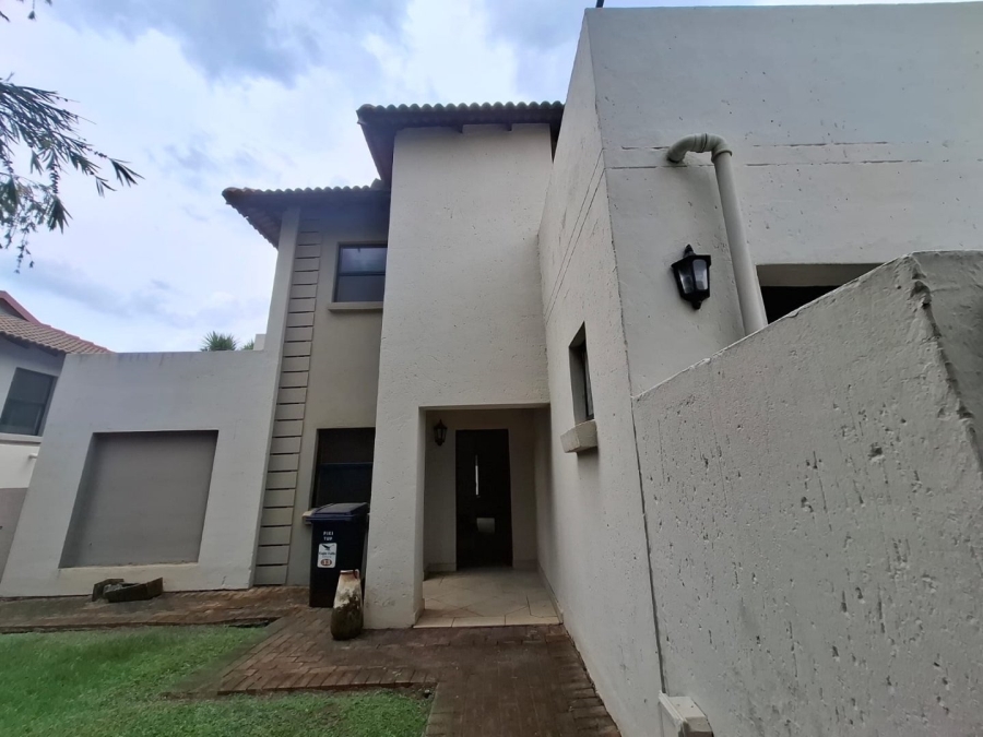  Bedroom Property for Sale in Amorosa Gauteng
