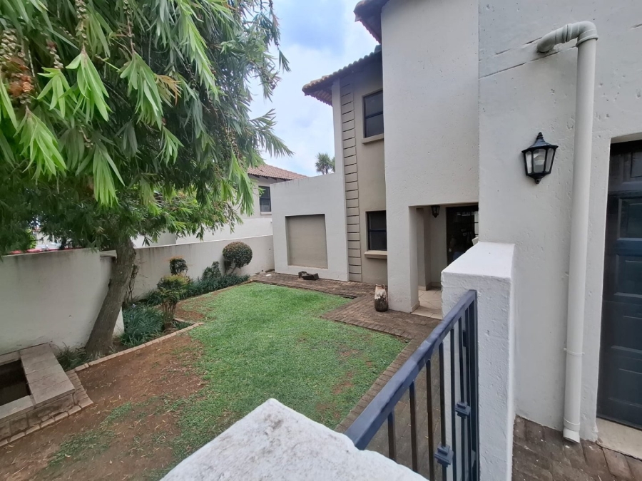  Bedroom Property for Sale in Amorosa Gauteng