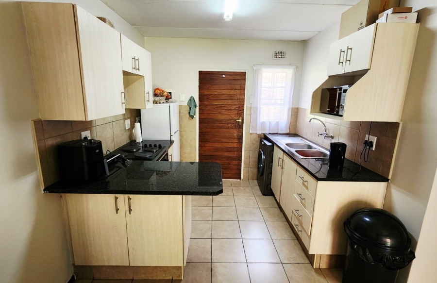 2 Bedroom Property for Sale in Noordwyk Gauteng
