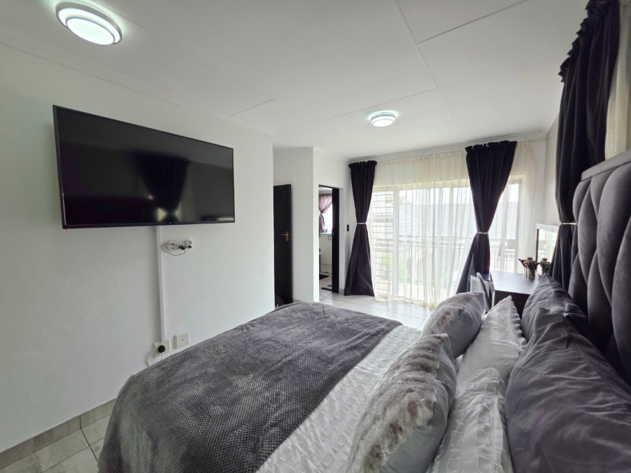 4 Bedroom Property for Sale in Equestria Gauteng