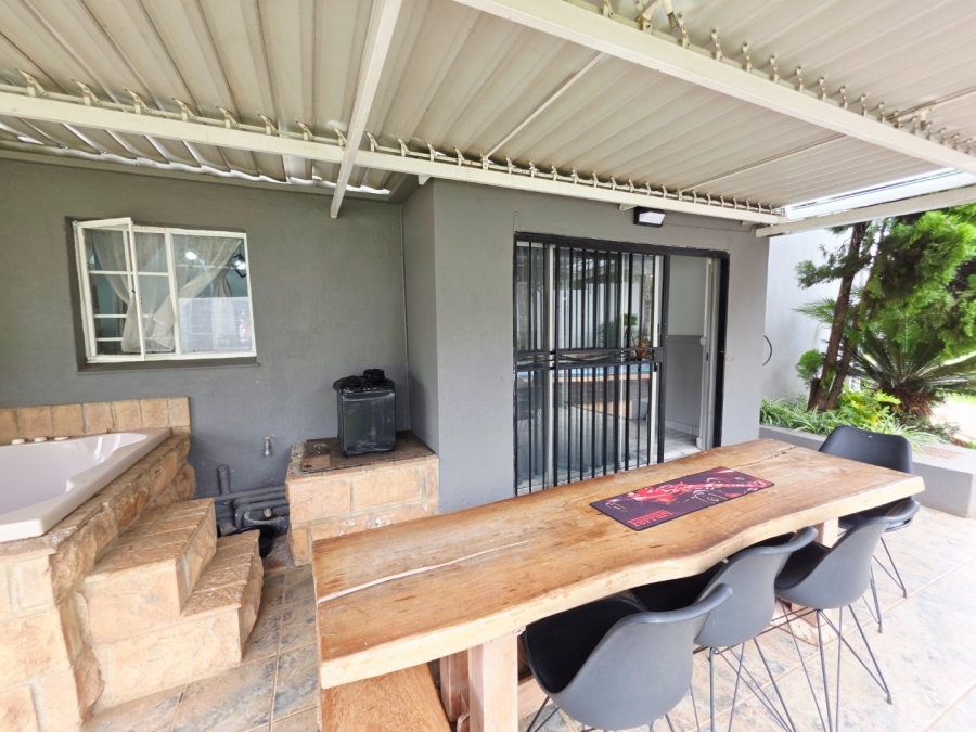 4 Bedroom Property for Sale in Equestria Gauteng