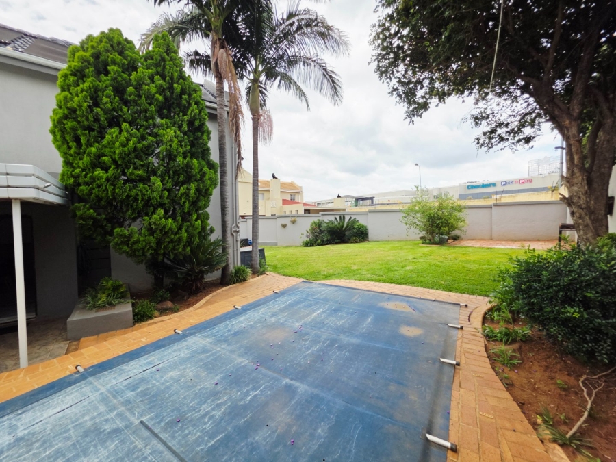 4 Bedroom Property for Sale in Equestria Gauteng