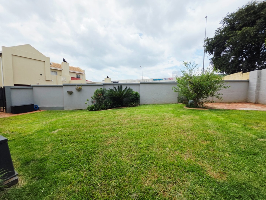 4 Bedroom Property for Sale in Equestria Gauteng