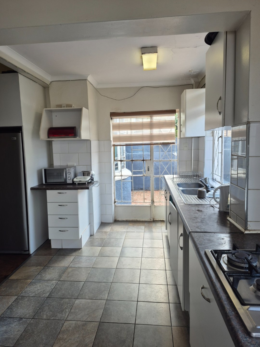 8 Bedroom Property for Sale in Brixton Gauteng
