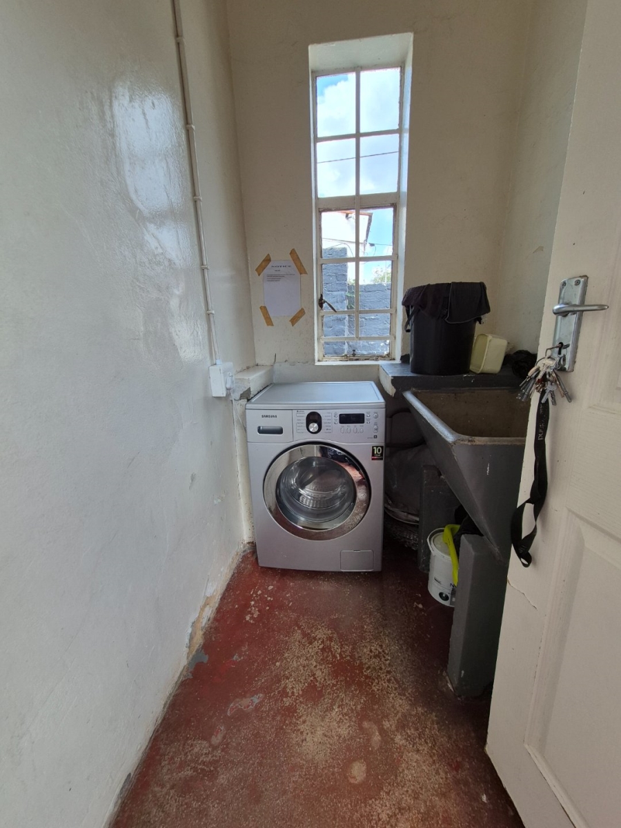 8 Bedroom Property for Sale in Brixton Gauteng