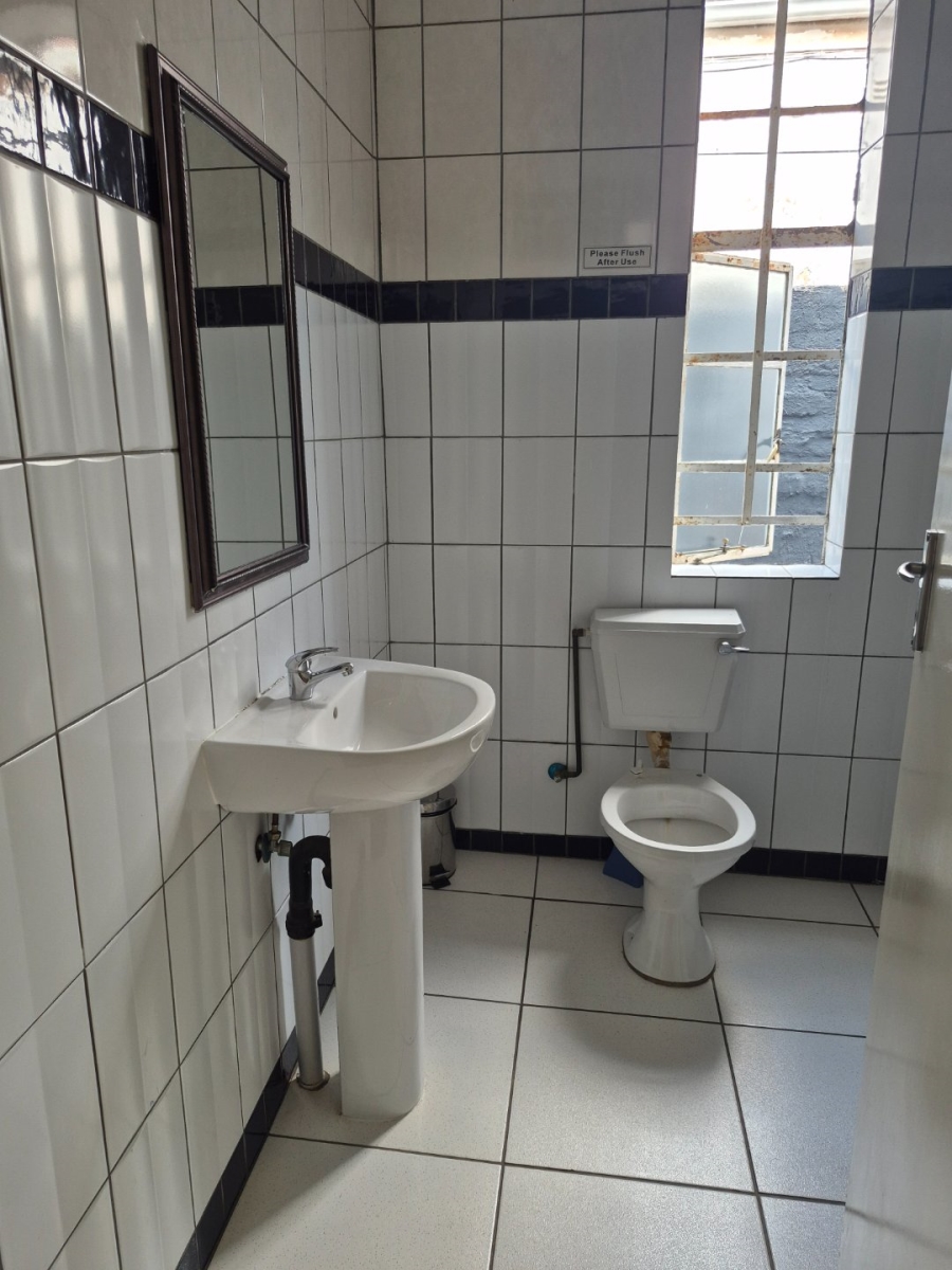 8 Bedroom Property for Sale in Brixton Gauteng