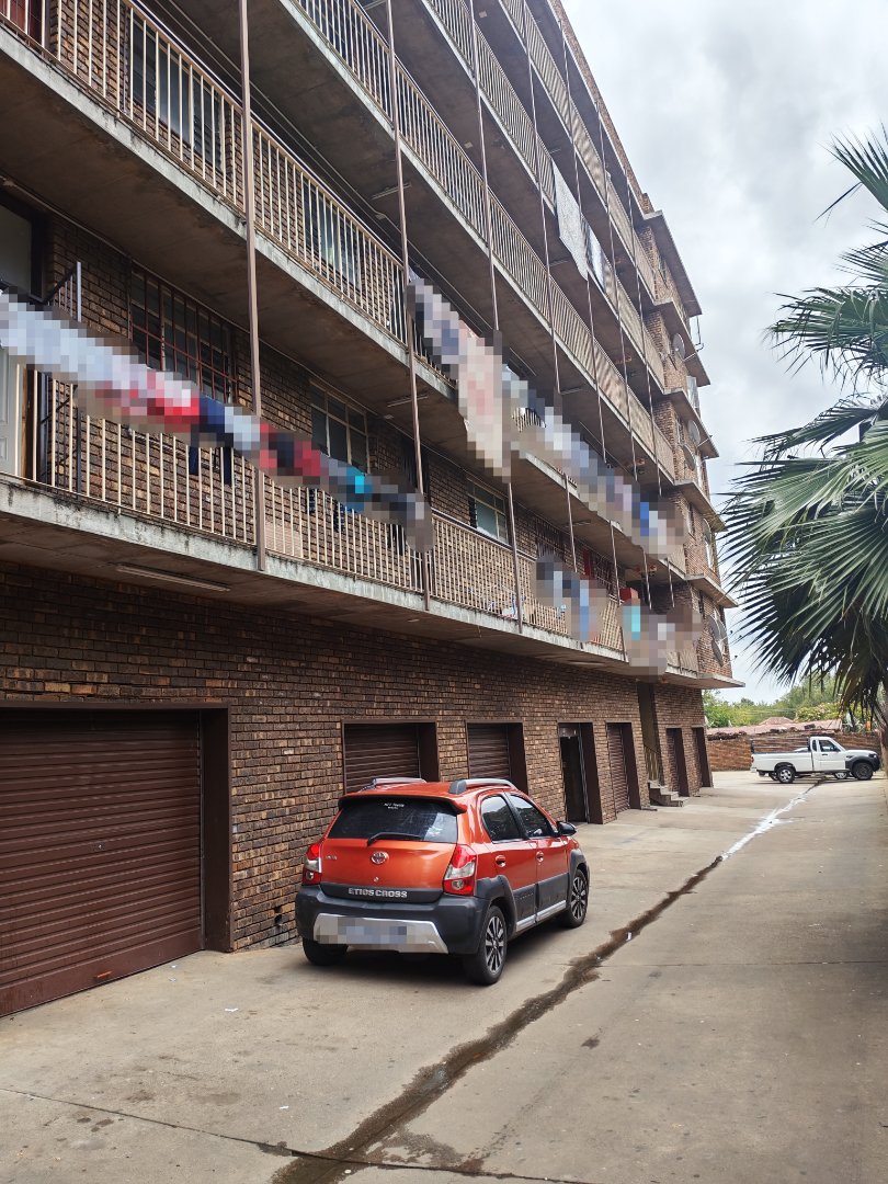 2 Bedroom Property for Sale in Pretoria West Gauteng