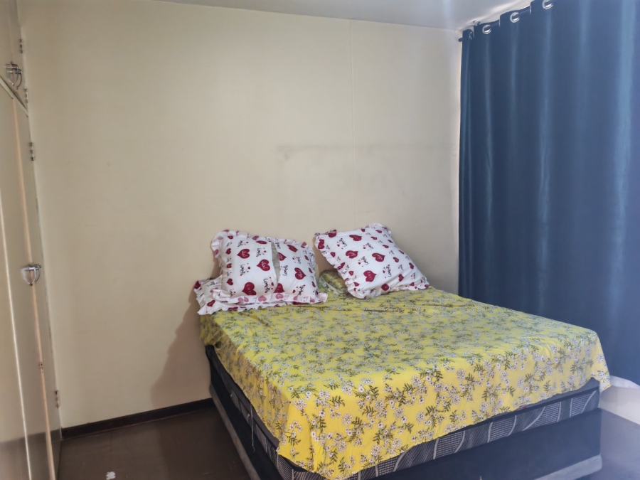 2 Bedroom Property for Sale in Pretoria West Gauteng