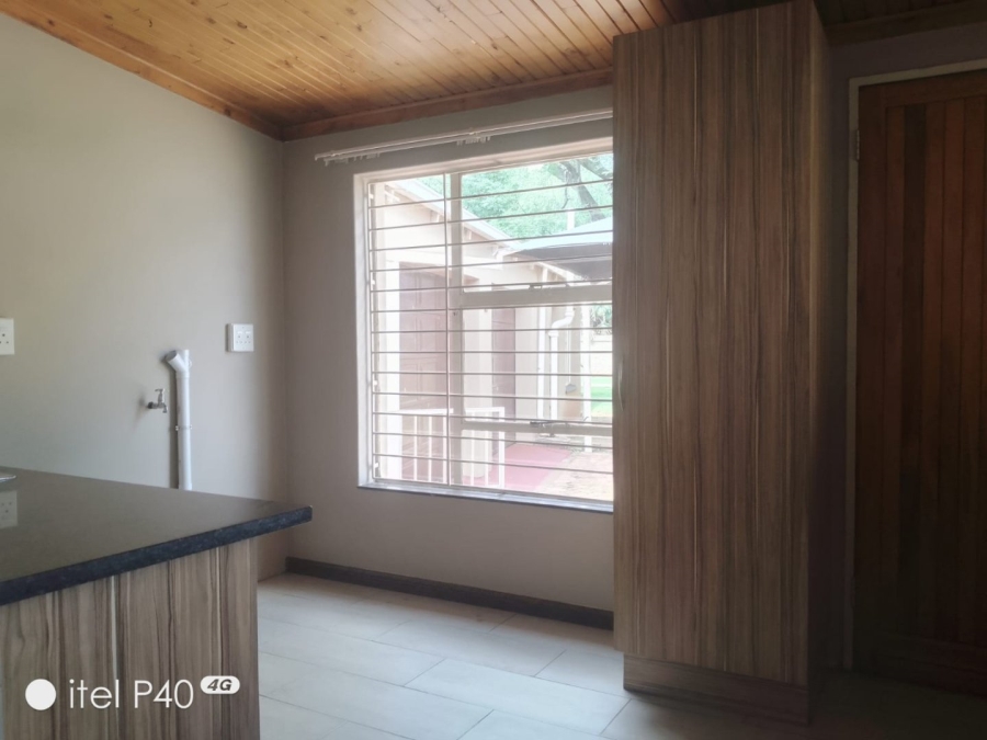 3 Bedroom Property for Sale in Sonneveld Gauteng